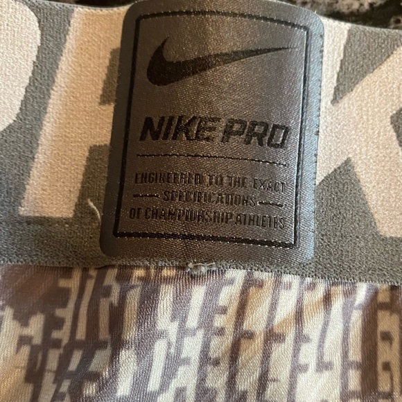 Nike Pro leggings - Picture 4 of 4